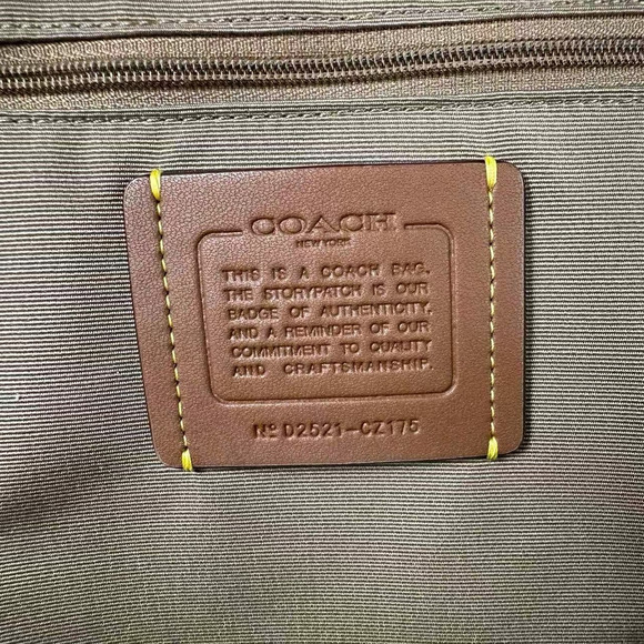 Coach Large Court Backpack In Signature Canvas CZ175 Gold/Sand/Chalk NWT - Picture 7 of 10